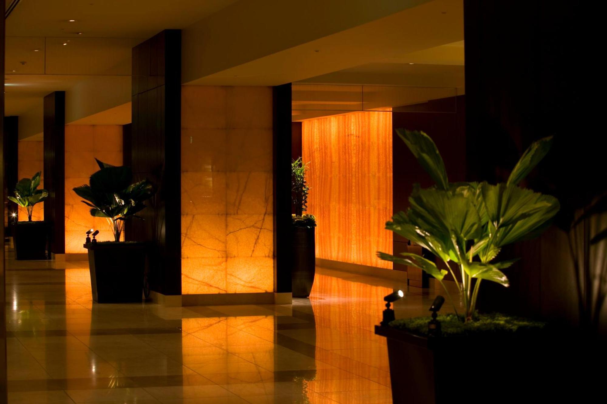 Sheraton Miyako Hotel Осака Экстерьер фото